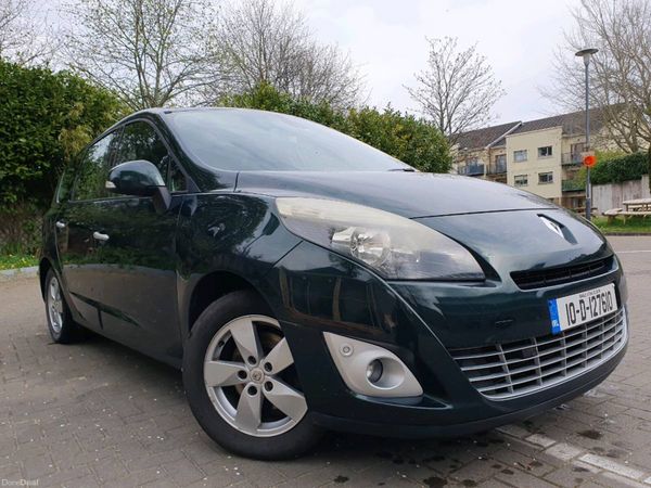 Volkswagen Polo Hatchback, Petrol, 2010, Silver