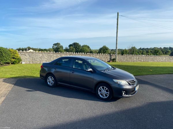 Toyota Corolla Saloon, Diesel, 2012, Grey