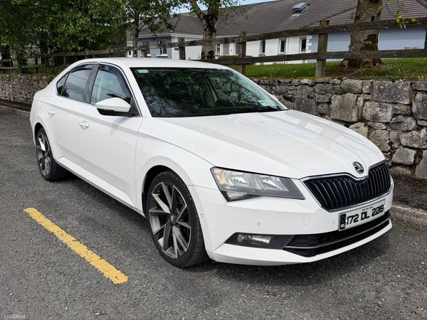 Skoda Superb Hatchback, Diesel, 2017, White
