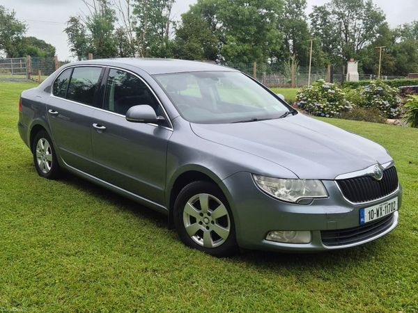 Skoda Superb Hatchback, Diesel, 2010, Grey