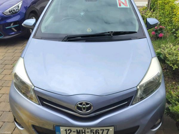 Toyota Yaris Hatchback, Petrol, 2012, Blue
