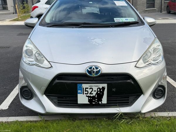 Toyota Aqua Hatchback, Petrol Hybrid, 2015, Silver