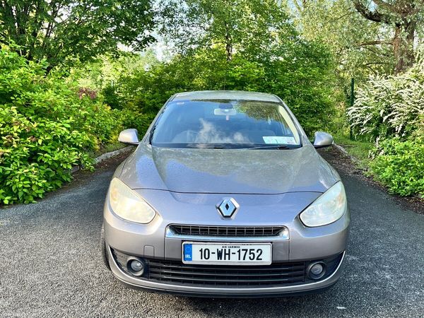 Renault Fluence Saloon, Diesel, 2010, Grey