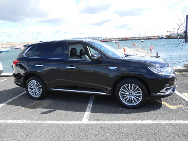 Mitsubishi Outlander SUV, Petrol Plug-in Hybrid, 2018, Black