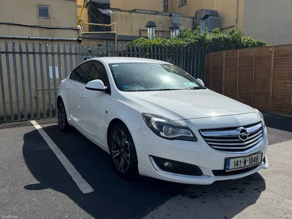 Opel Insignia Saloon, Diesel, 2014, White