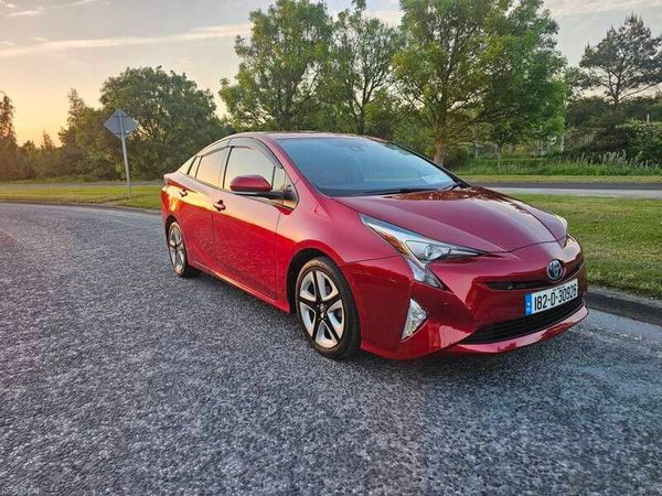Toyota Prius Hatchback, Petrol Hybrid, 2018, Red