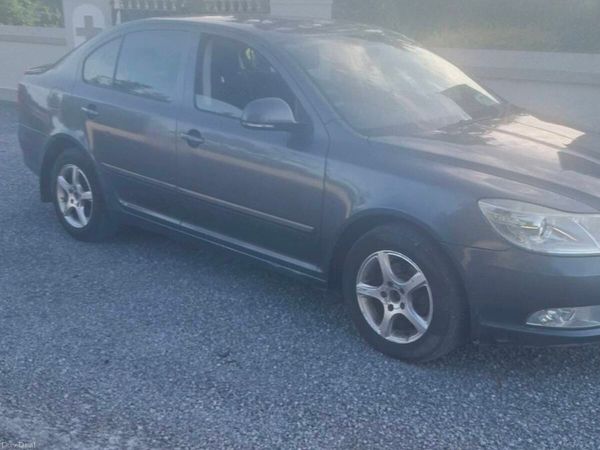 Skoda Octavia Hatchback, Diesel, 2009, Grey