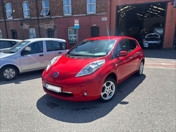 Nissan Leaf Hatchback, Electric, 2016, Red