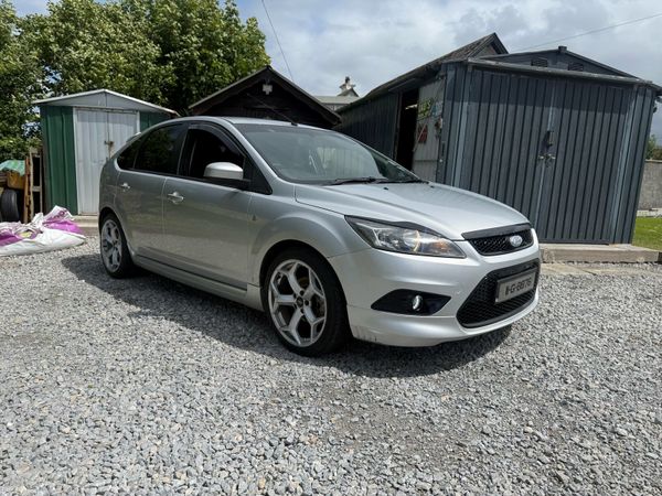 Ford Focus Hatchback, Diesel, 2011, Silver