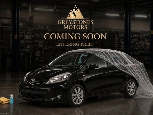 Toyota Yaris Hatchback, Petrol, 2012, Silver