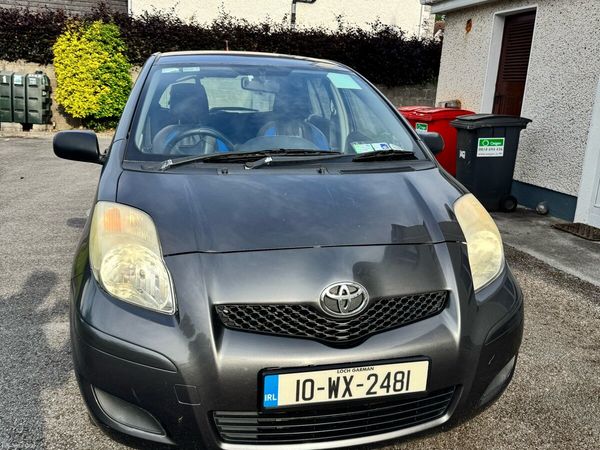 Toyota Yaris Hatchback, Petrol, 2010, Grey