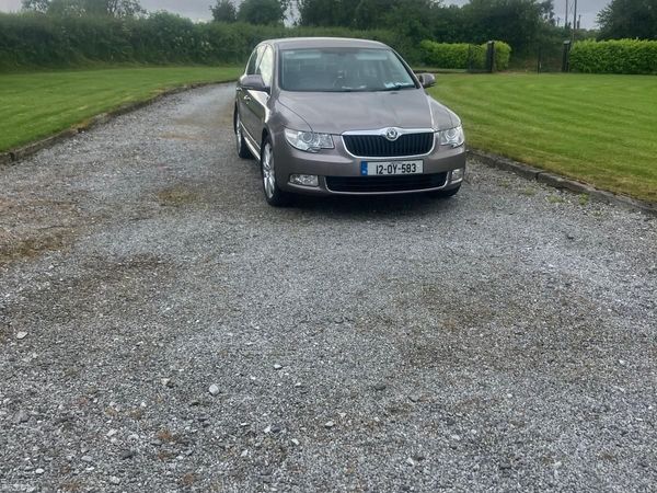 Skoda Superb Saloon, Diesel, 2012, Purple