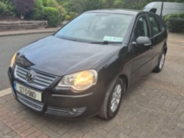 Volkswagen Polo Hatchback, Petrol, 2007, Black