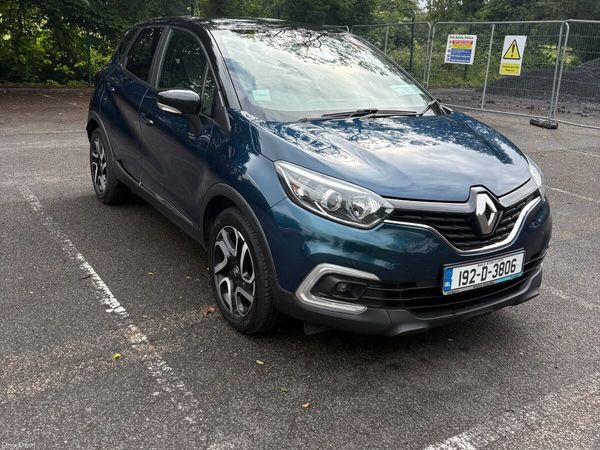 Renault Captur Hatchback, Petrol, 2019, Blue