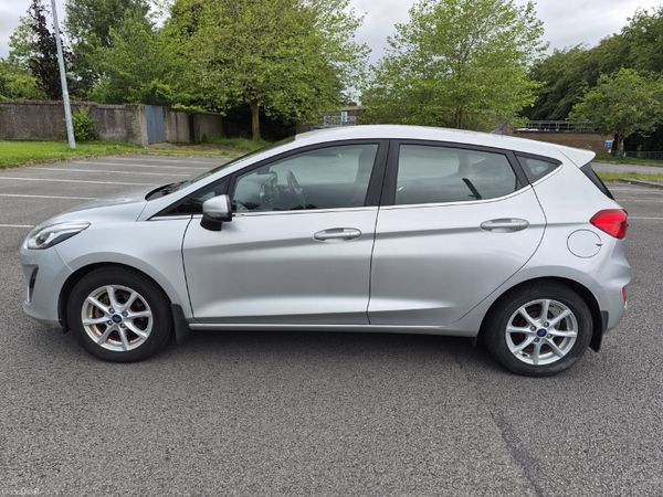 Ford Fiesta Hatchback, Petrol, 2018, Grey