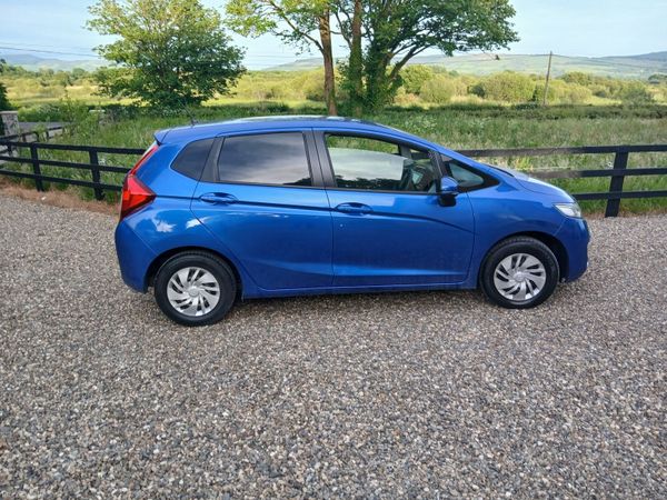 Honda Fit Hatchback, Petrol, 2017, Blue