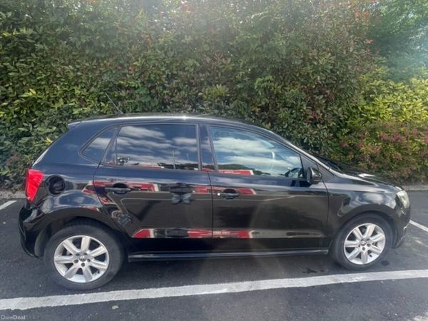 Volkswagen Polo Hatchback, Petrol, 2013, Black