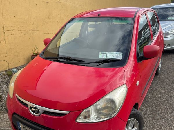 Hyundai i10 Hatchback, Petrol, 2010, Red
