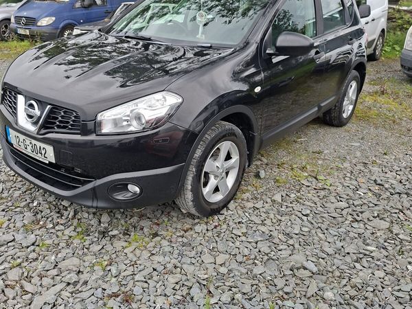 Nissan Qashqai Estate/Jeep, Diesel, 2012, Black