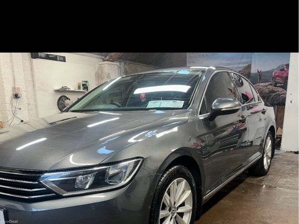 Volkswagen Passat Saloon, Diesel, 2016, Grey