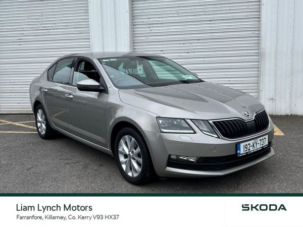 Skoda Octavia Saloon, Diesel, 2019, Grey