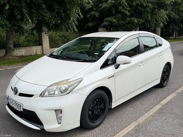 Toyota Prius Hatchback, Petrol Hybrid, 2013, White