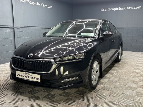 Skoda Octavia Hatchback, Diesel, 2022, Black