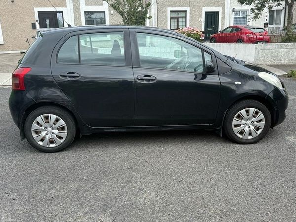 Toyota Yaris Hatchback, Petrol, 2006, Black