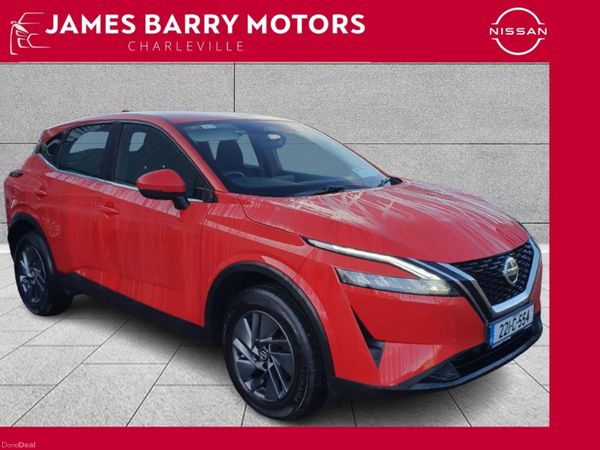 Nissan Qashqai MPV, Petrol, 2022, Red