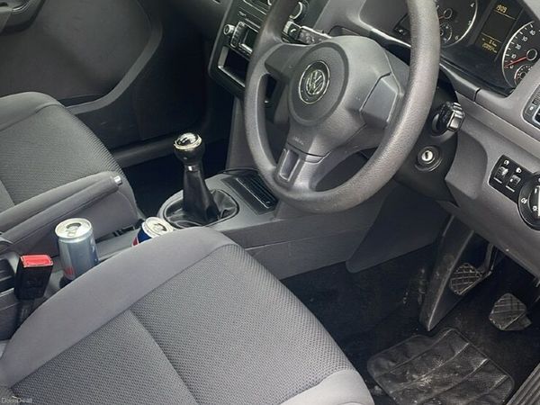 Volkswagen Touran MPV, Diesel, 2012, Silver