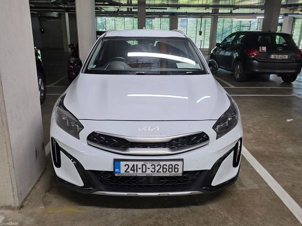 Kia XCeed Hatchback, Petrol Plug-in Hybrid, 2024, White