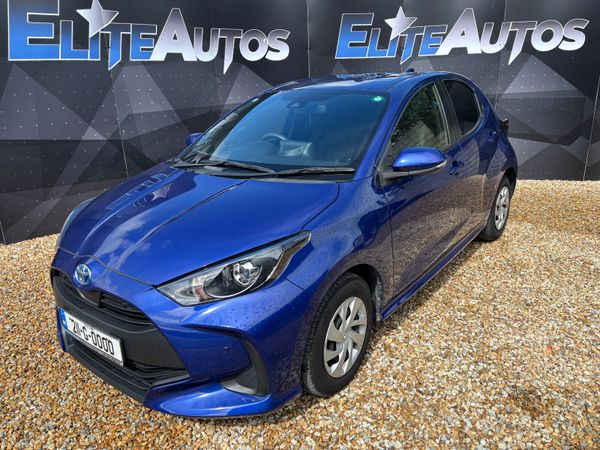 Toyota Yaris Hatchback, Petrol Hybrid, 2021, Blue
