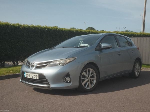 Toyota Auris Hatchback, Diesel, 2013, Blue