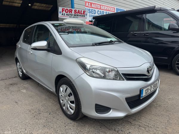 Toyota Yaris Hatchback, Petrol, 2013, Silver