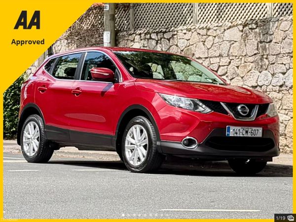 Nissan Qashqai Hatchback, Diesel, 2014, Red