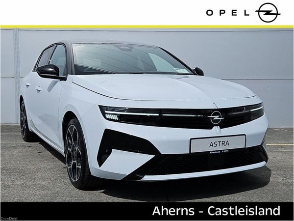 Opel Astra Hatchback, Petrol Hybrid, 2026, White