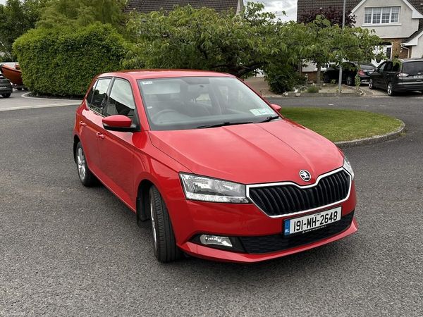 Skoda Fabia Hatchback, Petrol, 2019, Red