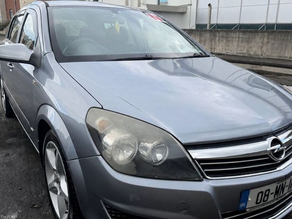 Opel Astra Hatchback, Petrol, 2008, Silver