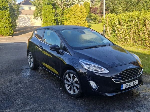 Ford Fiesta Hatchback, Petrol, 2018, Black