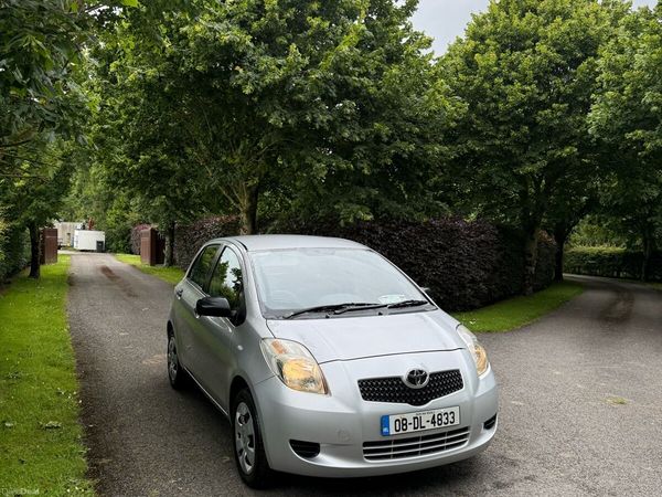 Toyota Yaris Hatchback, Petrol, 2008, Silver