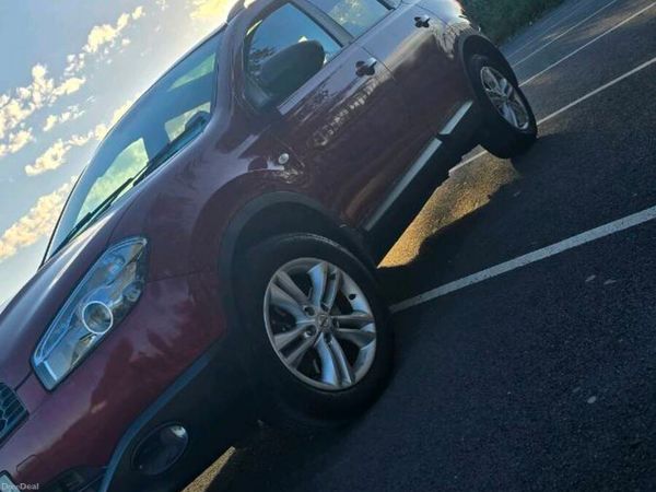Nissan Qashqai+2 MPV, Diesel, 2012, Red