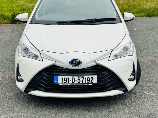 Toyota Vitz Hatchback, Petrol Hybrid, 2019, White