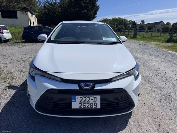 Toyota Corolla Estate, Petrol Hybrid, 2022, White