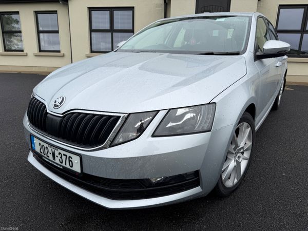 Skoda Octavia Saloon, Diesel, 2020, Grey