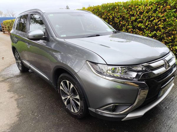 Mitsubishi Outlander SUV, Diesel, 2016, Grey