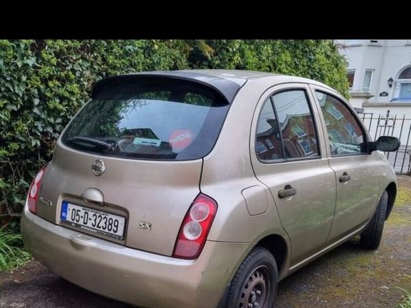 Nissan Micra Hatchback, Petrol, 2005, Gold