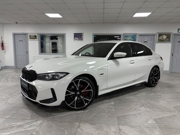 BMW 3-Series Saloon, Petrol Hybrid, 2023, White