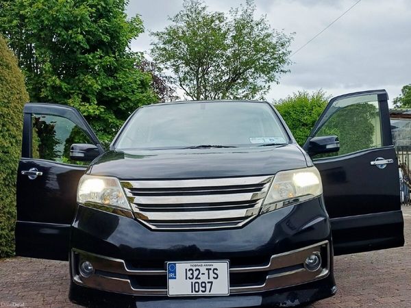 Nissan Serena MPV, Petrol Hybrid, 2013, Black