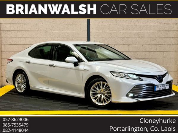 Toyota Camry Saloon, Petrol Hybrid, 2018, White