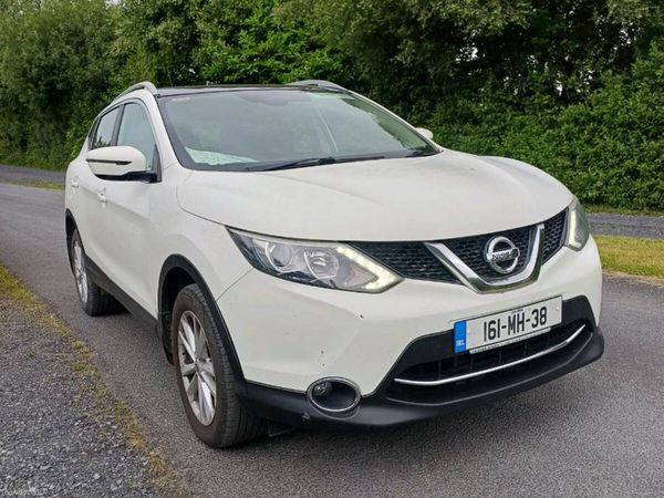 Nissan Qashqai Hatchback, Diesel, 2016, White